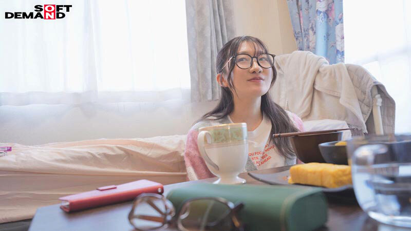 【初撮り】奨学金450万、限界新卒<strong>佐藤白花</strong>!地味顔から解き放たれる"むちエロ漫画ボディ"がヤバい!